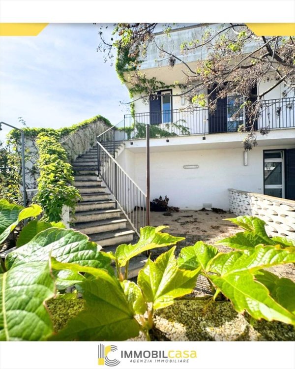 casa indipendente in vendita a Pulsano