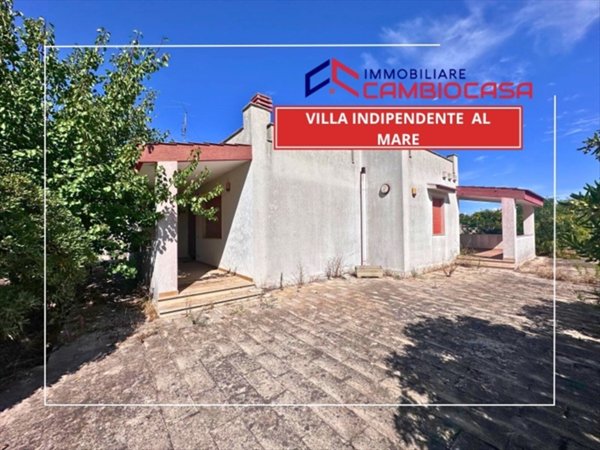 casa indipendente in vendita a Pulsano in zona Marina di Pulsano