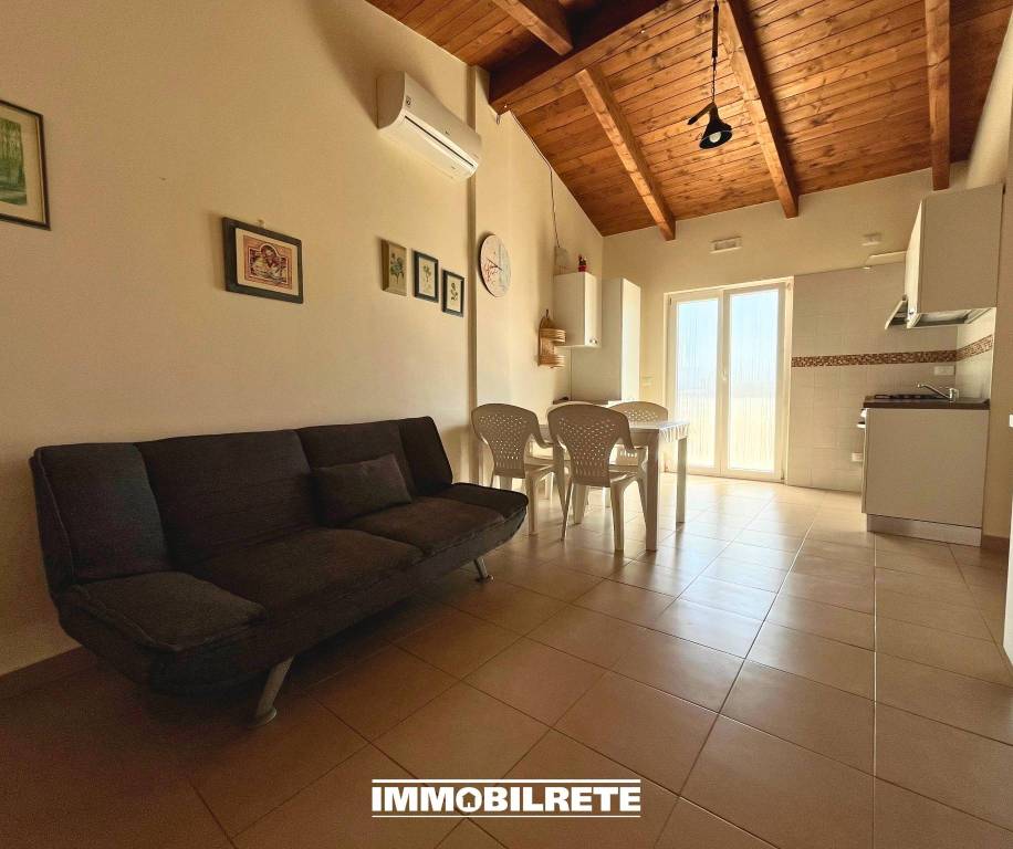 appartamento in vendita a Pulsano in zona Marina di Pulsano