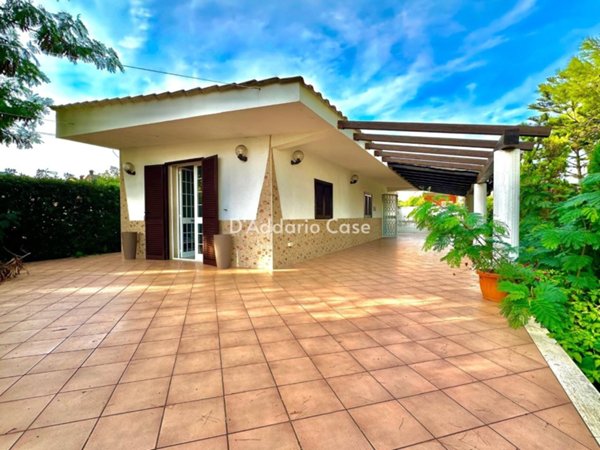 casa indipendente in vendita a Pulsano