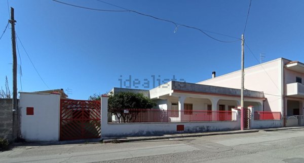 casa indipendente in vendita a Pulsano