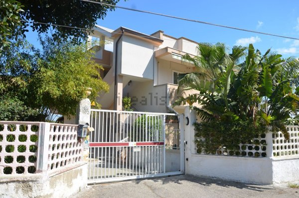 casa indipendente in vendita a Pulsano