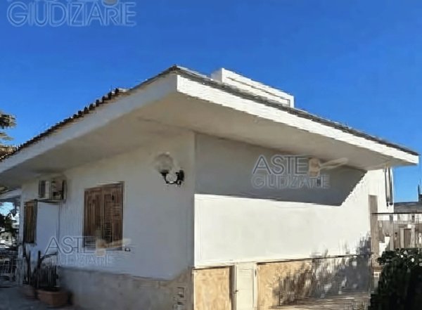 casa indipendente in vendita a Pulsano
