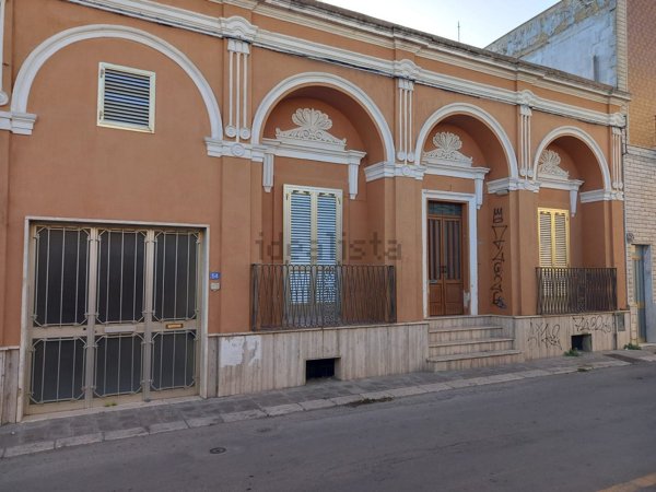 casa indipendente in vendita a Pulsano
