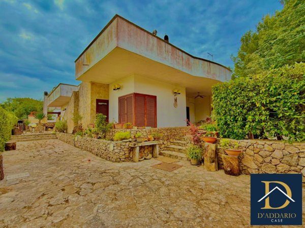 casa indipendente in vendita a Pulsano in zona Marina di Pulsano