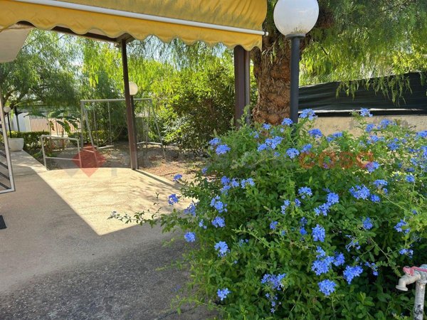 casa indipendente in vendita a Pulsano in zona Marina di Pulsano