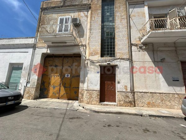 casa indipendente in vendita a Pulsano