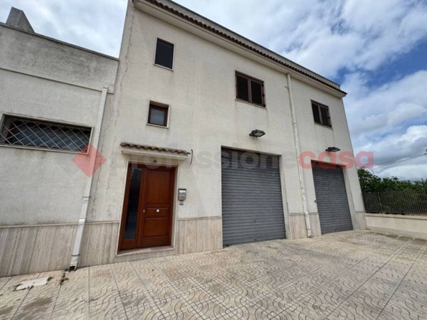 casa indipendente in vendita a Pulsano
