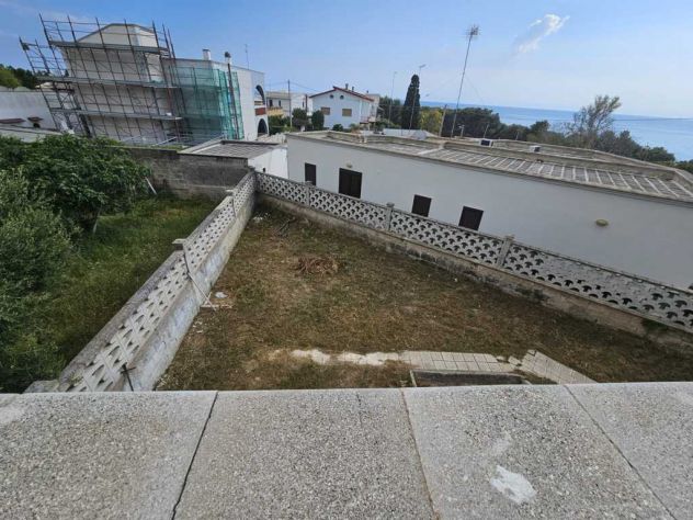 appartamento in vendita a Pulsano in zona Marina di Pulsano