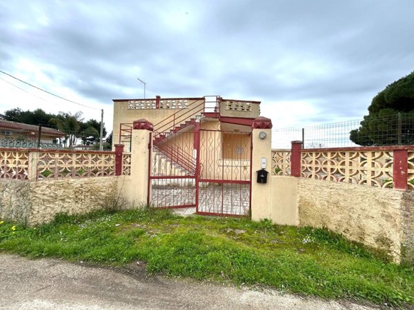 casa indipendente in vendita a Pulsano