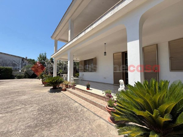 casa indipendente in vendita a Pulsano