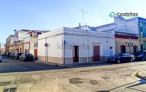 casa indipendente in vendita a Pulsano