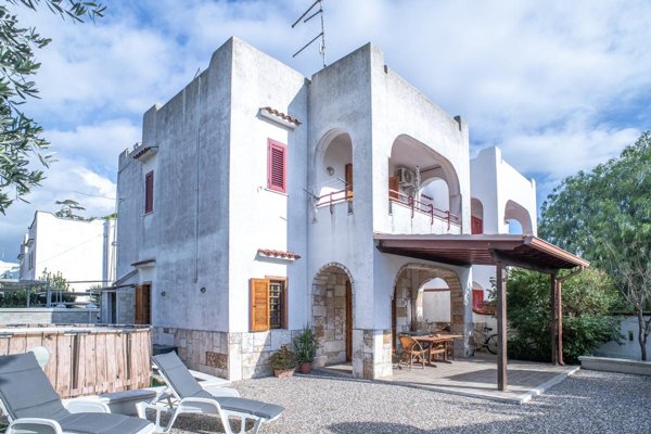 casa indipendente in vendita a Pulsano