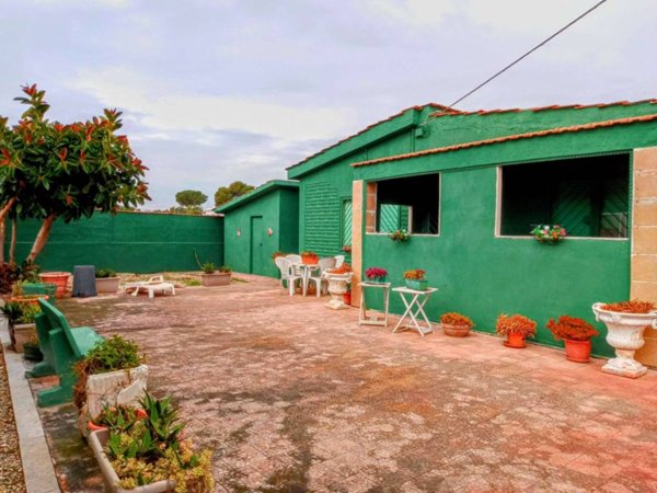 casa indipendente in vendita a Pulsano in zona Marina di Pulsano