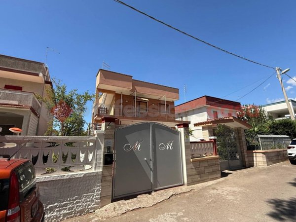 casa indipendente in vendita a Pulsano