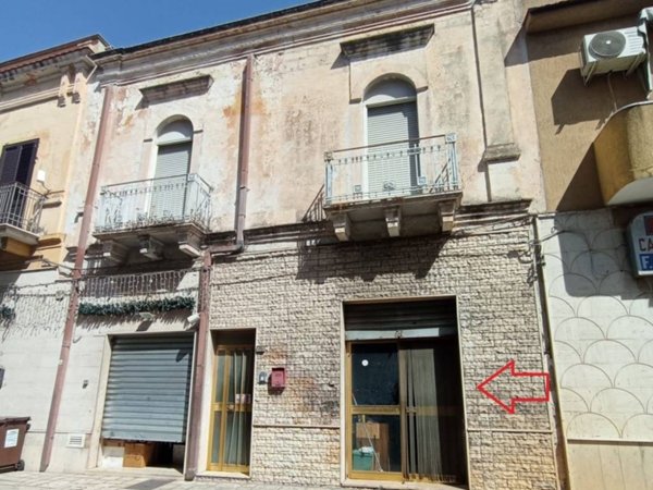 negozio in vendita a Pulsano