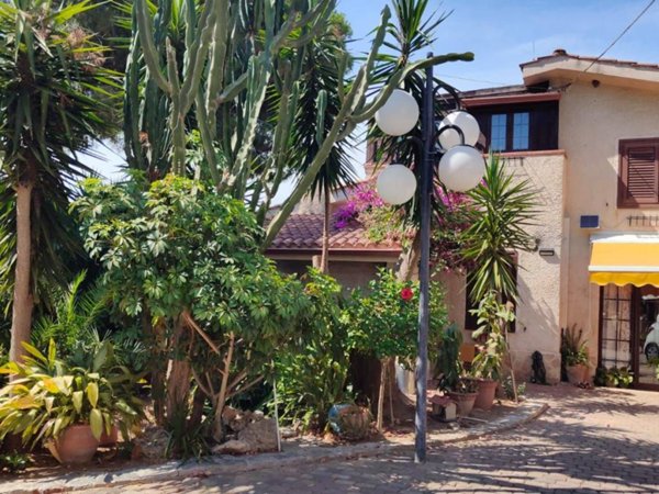 casa indipendente in vendita a Pulsano in zona Marina di Pulsano