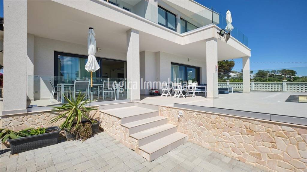 casa indipendente in vendita a Pulsano in zona Marina di Pulsano