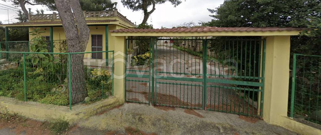 casa indipendente in vendita a Pulsano