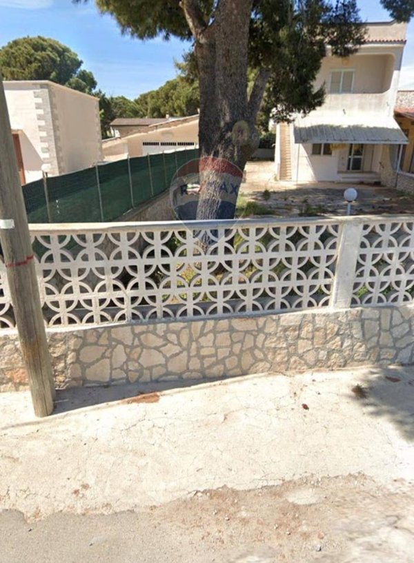 appartamento in vendita a Pulsano in zona Marina di Pulsano