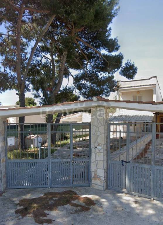 appartamento in vendita a Pulsano in zona Marina di Pulsano