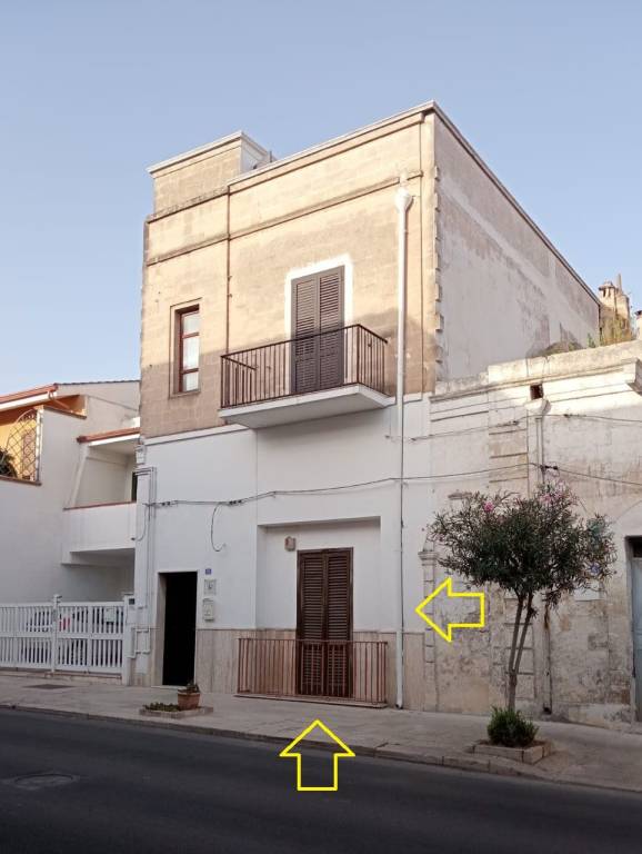 appartamento in vendita a Pulsano in zona Marina di Pulsano