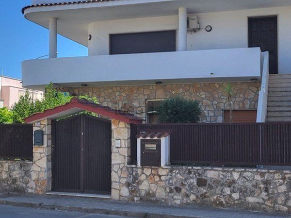 casa indipendente in vendita a Pulsano