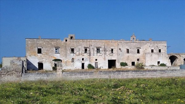 casale in vendita a Pulsano