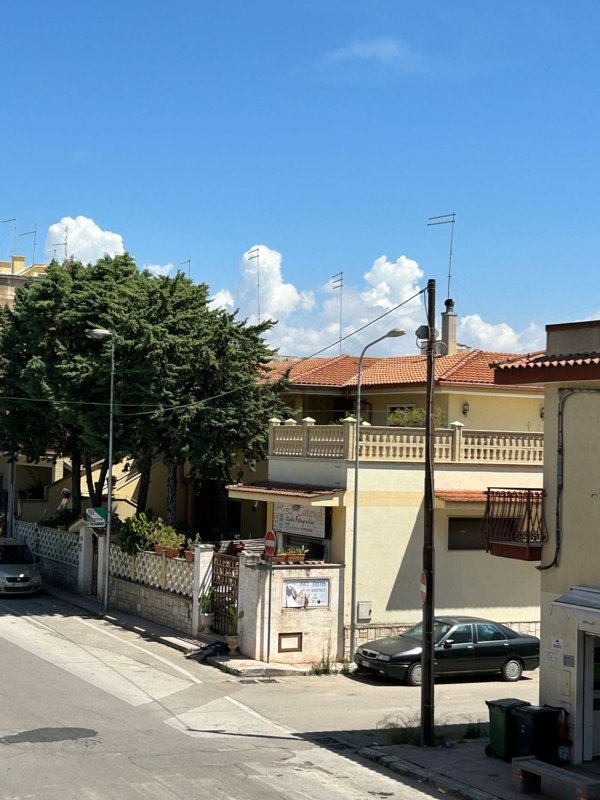 casa indipendente in vendita a Pulsano in zona Marina di Pulsano