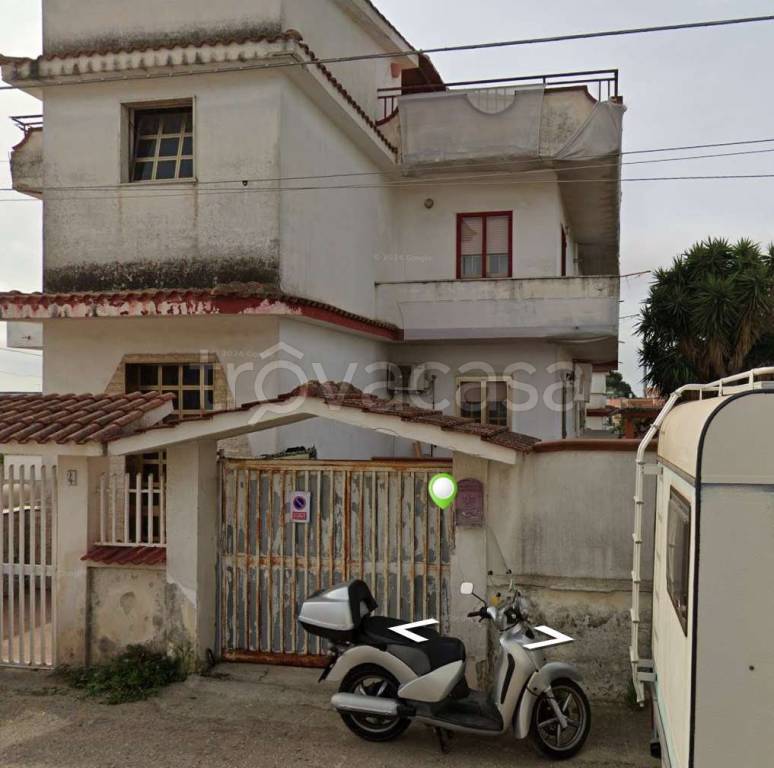 casa indipendente in vendita a Pulsano