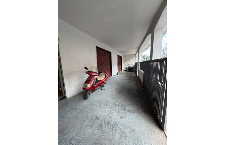 appartamento in vendita a Pulsano in zona Marina di Pulsano