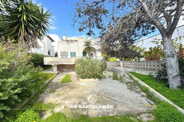 casa indipendente in vendita a Pulsano in zona Marina di Pulsano