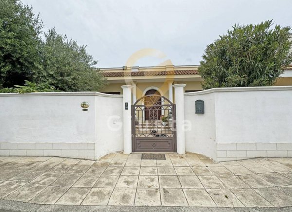 casa indipendente in vendita a Pulsano