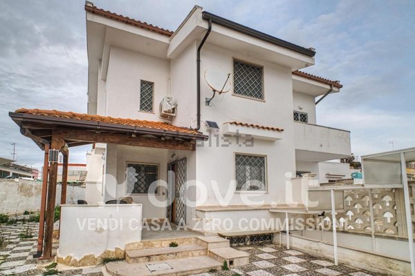 casa indipendente in vendita a Pulsano