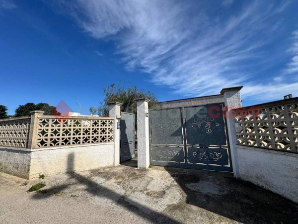 casa indipendente in vendita a Pulsano in zona Marina di Pulsano