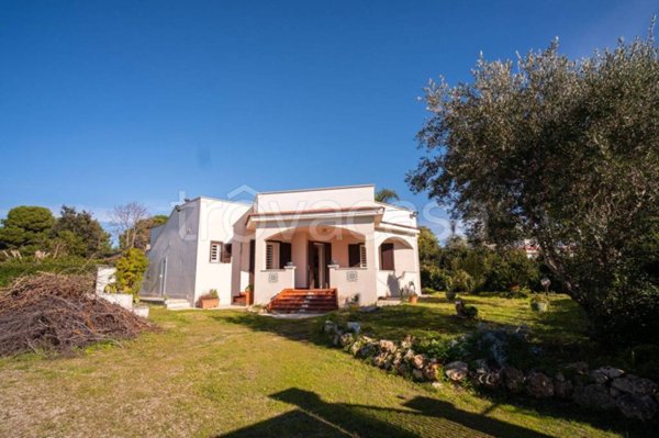 casa indipendente in vendita a Pulsano