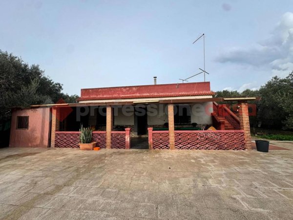 casa indipendente in vendita a Pulsano
