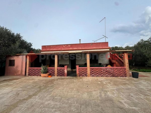 casa indipendente in vendita a Pulsano