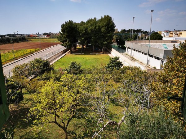 casa indipendente in vendita a Pulsano in zona Marina di Pulsano