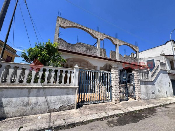 casa indipendente in vendita a Pulsano