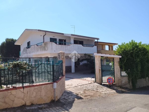 casa indipendente in vendita a Pulsano in zona Marina di Pulsano