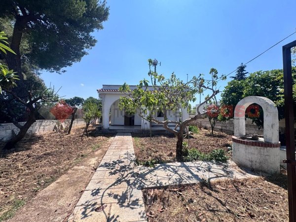 casa indipendente in vendita a Pulsano in zona Marina di Pulsano