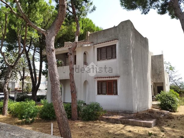 casa indipendente in vendita a Pulsano in zona Marina di Pulsano