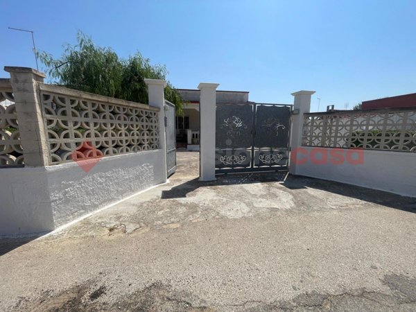 casa indipendente in vendita a Pulsano in zona Marina di Pulsano