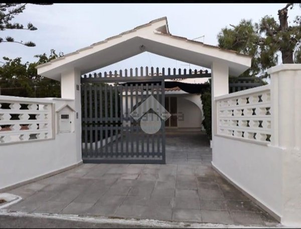 casa indipendente in vendita a Pulsano