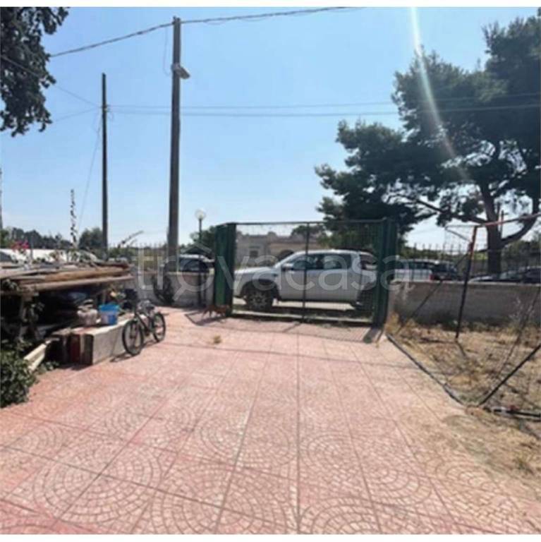 casa indipendente in vendita a Pulsano in zona Marina di Pulsano