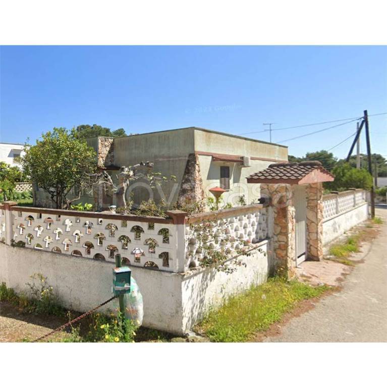 casa indipendente in vendita a Pulsano in zona Marina di Pulsano