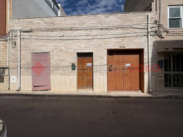 casa indipendente in vendita a Pulsano