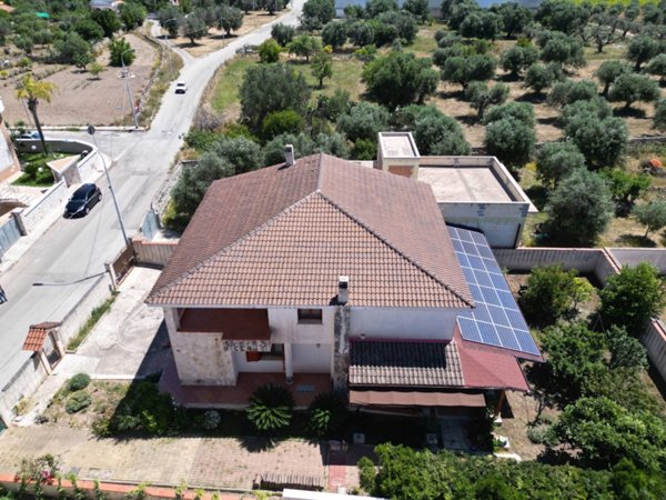 casa indipendente in vendita a Roccaforzata