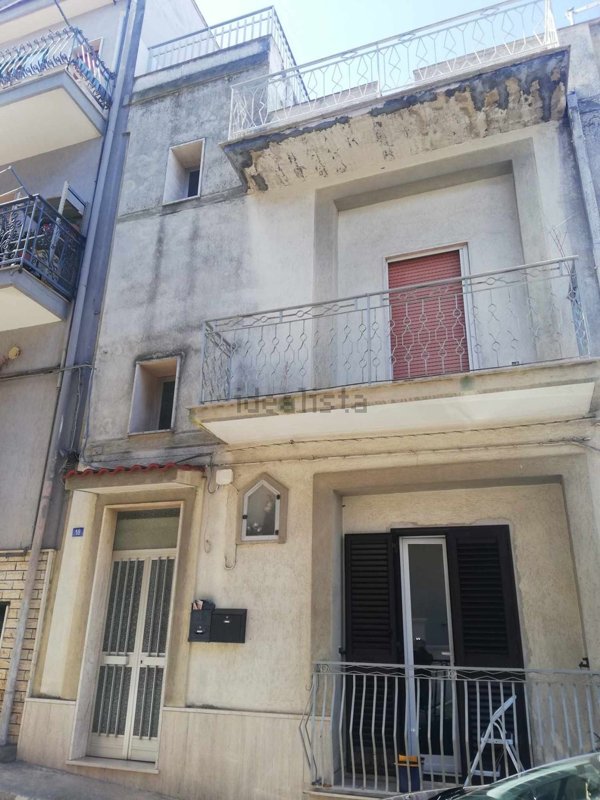 casa indipendente in vendita a San Giorgio Ionico